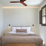 Отель Elessa Пиргос