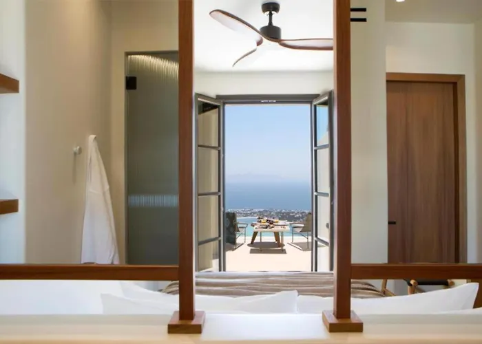 Elessa فندق Pýrgos