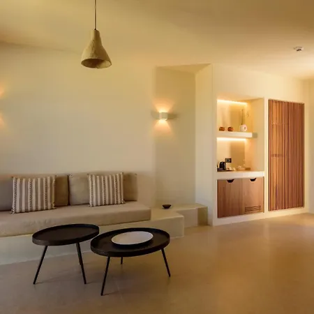 Elessa Hotel