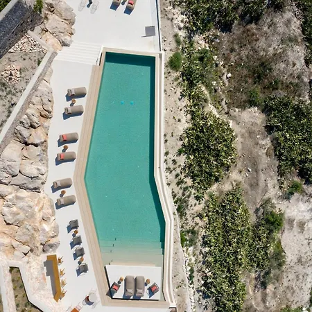 Elessa Hotel