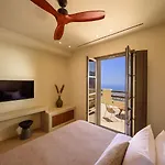 Elessa Hotel